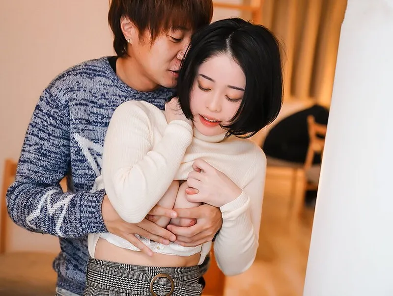 ông chồng say xỉn, bà xã cắm sừng bét nhè với bạn học sau bữa tiệc họp lớp tại nhà